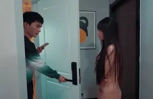 Cho người phụ nữ nhà bên trần chuồng ở nhờ vì bị người chồng đuổi ra khỏi nhà Cho người phụ nữ nhà bên trần chuồng ở nhờ vì bị người chồng đuổi ra khỏi nhà