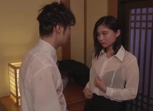 Lời thì thầm của em nhân viên với anh cấp trên đẹp trai: “chúng ta vào nhà nghỉ trú mưa thôi” Lời thì thầm của em nhân viên với anh cấp trên đẹp trai: “chúng ta vào nhà nghỉ trú mưa thôi”