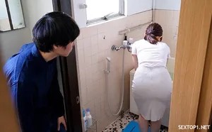 Nữ nhân viên môi giới nhà có tâm Nữ nhân viên môi giới nhà có tâm
