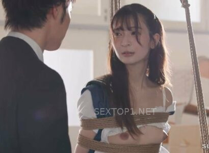 Nữ sinh tỏ tình với thầy giáo đẹp trai nào ngờ hắn ta lại là kẻ thích chơi trò bạo dâm Nữ sinh tỏ tình với thầy giáo đẹp trai nào ngờ hắn ta lại là kẻ thích chơi trò bạo dâm
